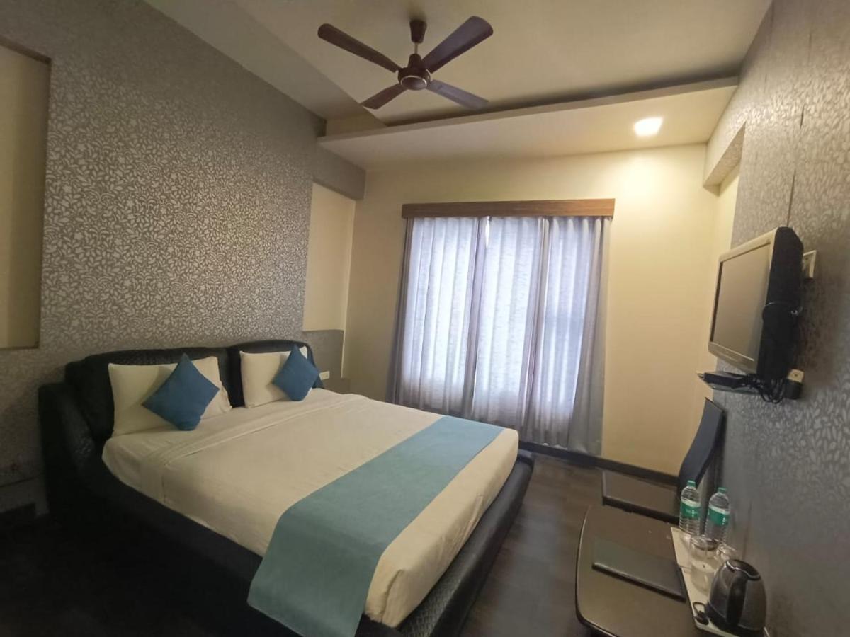 Hotel Sai Miracle Shirdi Ngoại thất bức ảnh