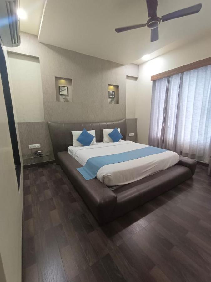 Hotel Sai Miracle Shirdi Ngoại thất bức ảnh