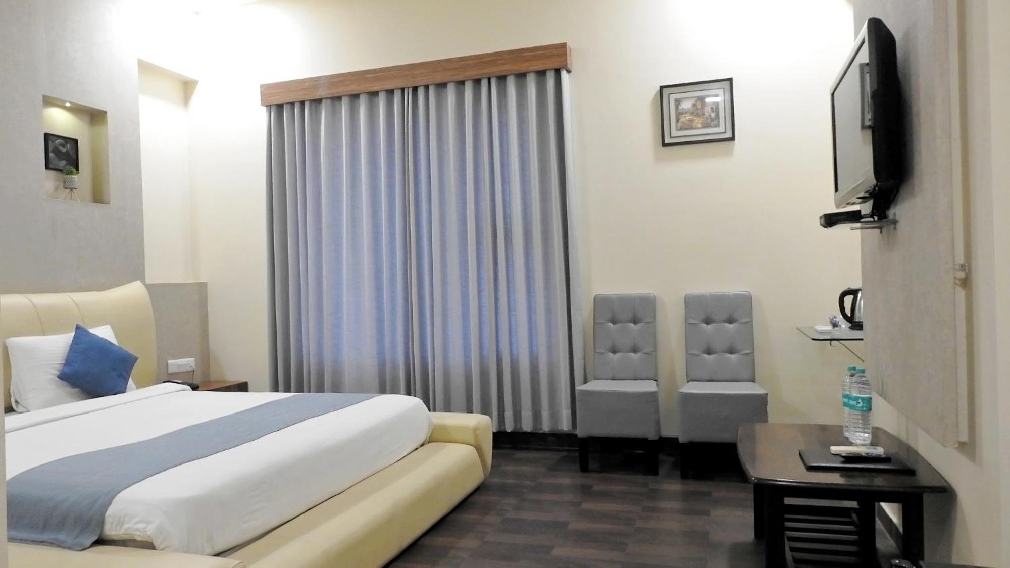 Hotel Sai Miracle Shirdi Ngoại thất bức ảnh
