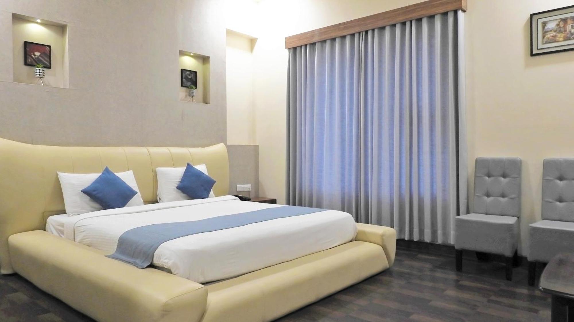 Hotel Sai Miracle Shirdi Ngoại thất bức ảnh