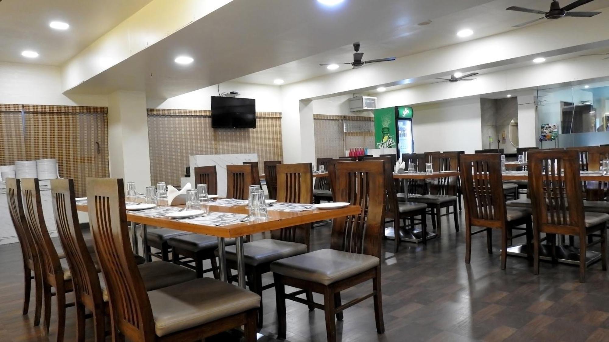 Hotel Sai Miracle Shirdi Ngoại thất bức ảnh