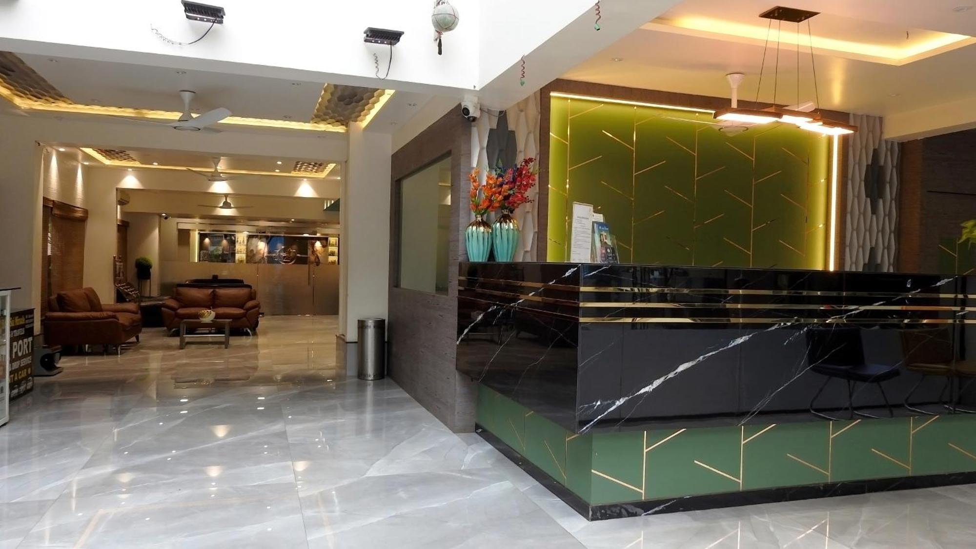 Hotel Sai Miracle Shirdi Ngoại thất bức ảnh