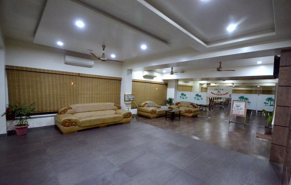Hotel Sai Miracle Shirdi Ngoại thất bức ảnh