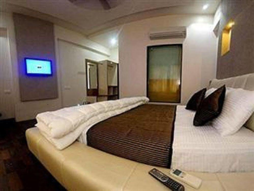 Hotel Sai Miracle Shirdi Ngoại thất bức ảnh