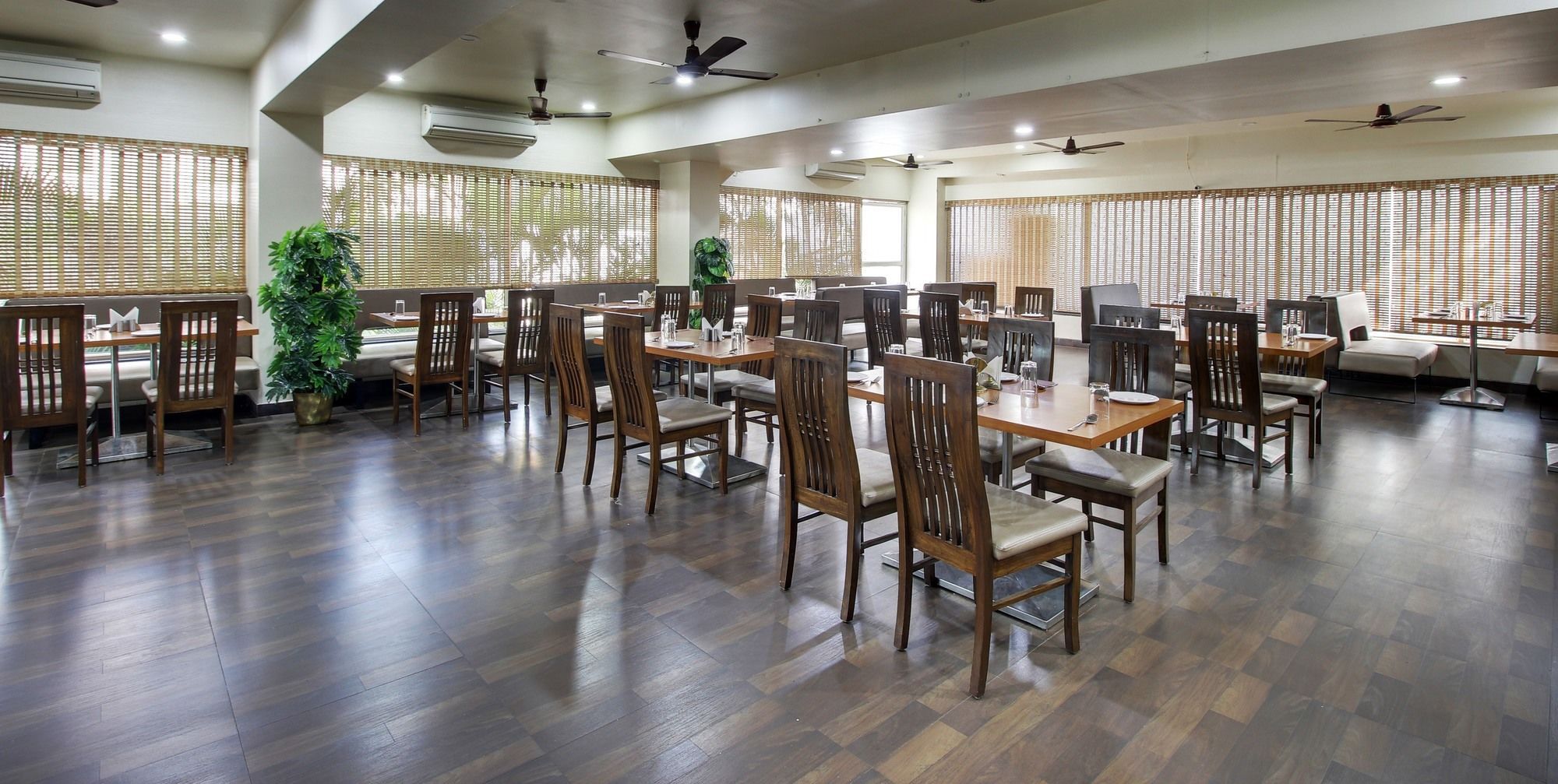 Hotel Sai Miracle Shirdi Ngoại thất bức ảnh
