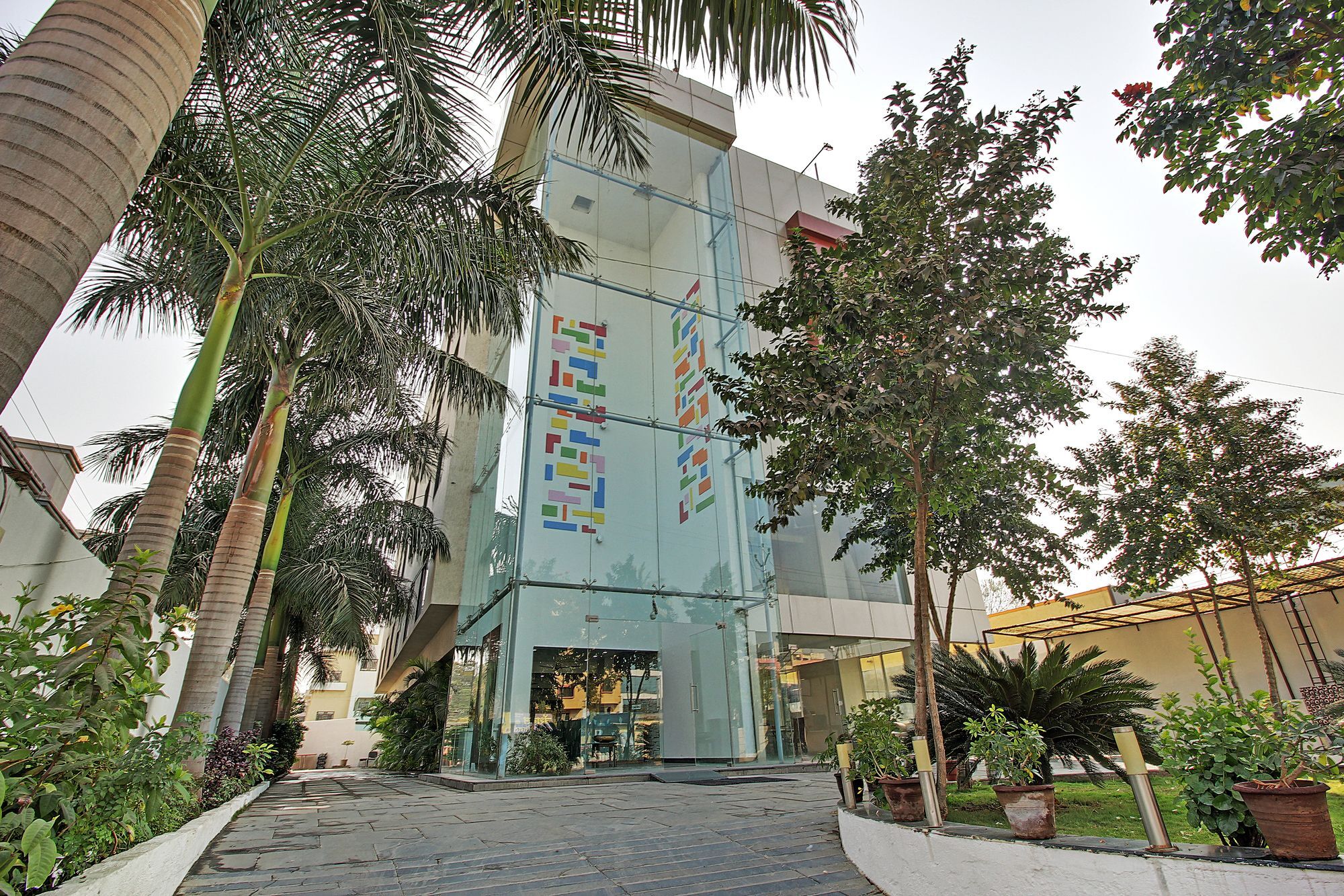 Hotel Sai Miracle Shirdi Ngoại thất bức ảnh